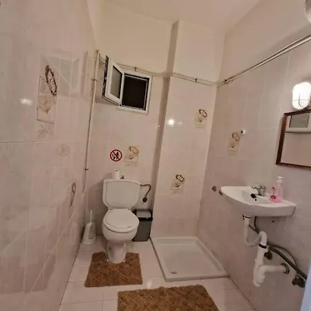 Apartment With Garden *